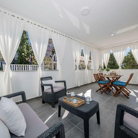 Guest House Mazuth II Banjol Εξωτερικό φωτογραφία